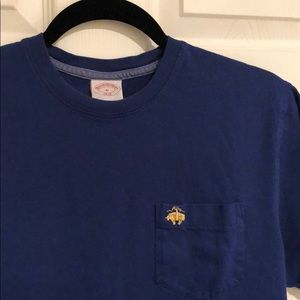 Men’s blue brooks brothers t shirt